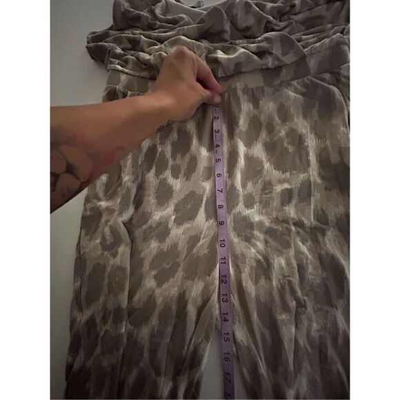 G By Giuliana Leopard Print Sleeveless Jersey Wrap Jumpsuit Beige Size Large - Picture 11 of 15